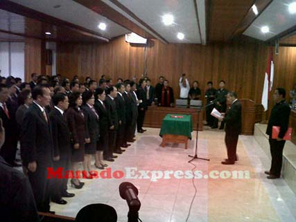 Bupati Minahasa Lantik Pejabat Esalon II Dan III
